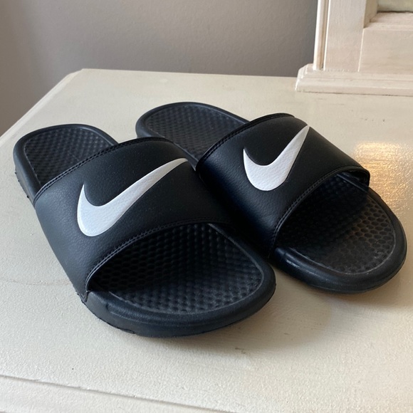 all white nike slides